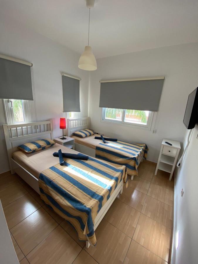 Villa Diana - 200 Meters From Kapparis, Fireman'S Beach 帕拉利米尼 外观 照片