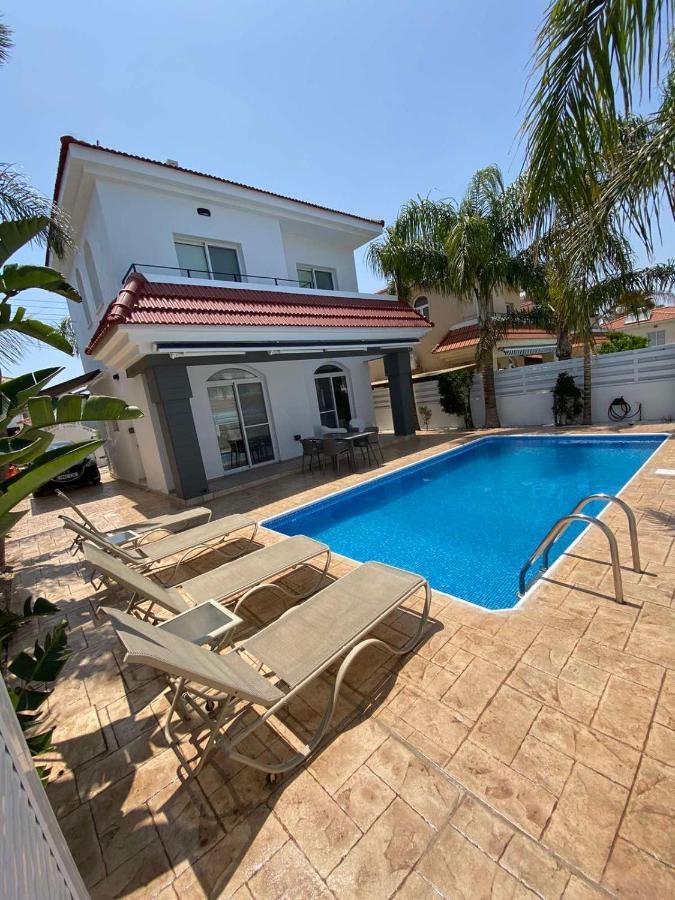 Villa Diana - 200 Meters From Kapparis, Fireman'S Beach 帕拉利米尼 外观 照片
