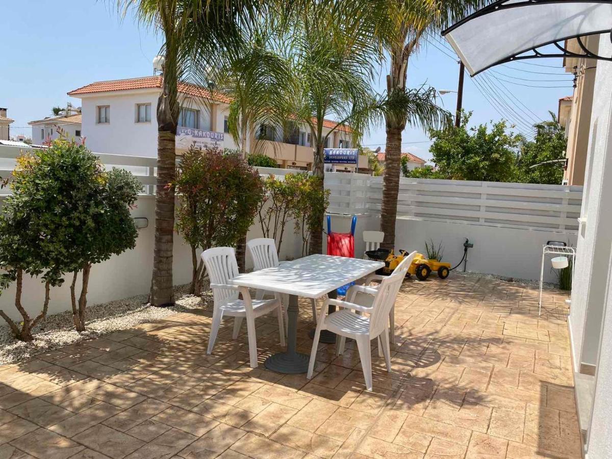 Villa Diana - 200 Meters From Kapparis, Fireman'S Beach 帕拉利米尼 外观 照片