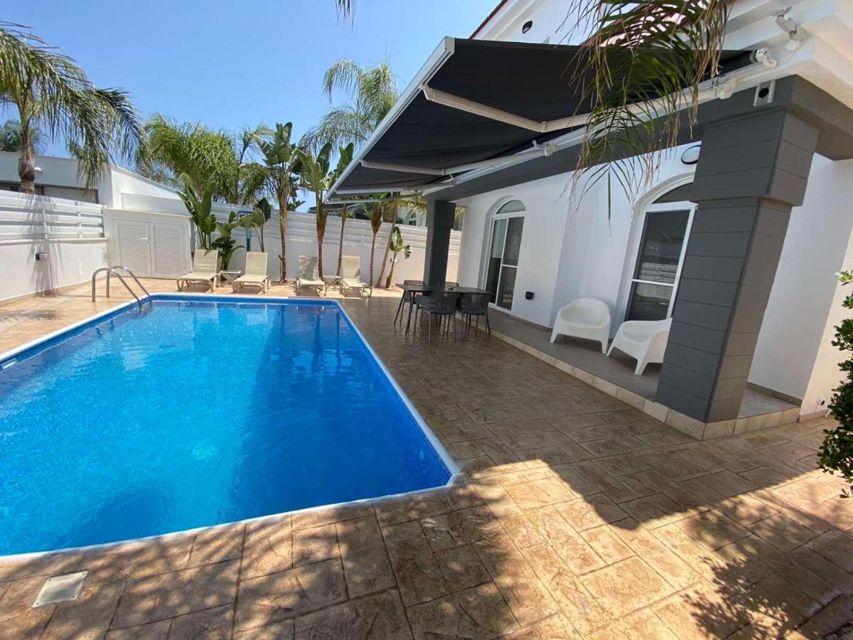 Villa Diana - 200 Meters From Kapparis, Fireman'S Beach 帕拉利米尼 外观 照片